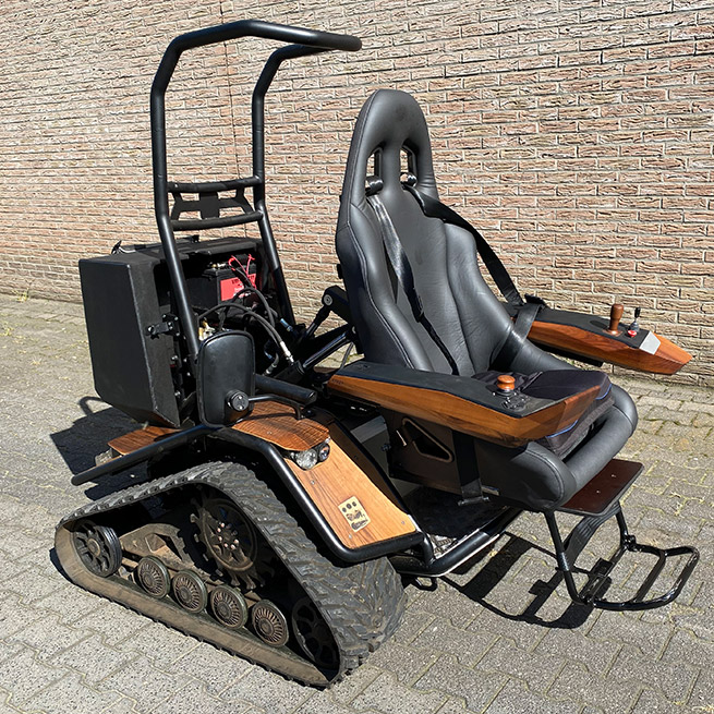 Weersink Ziesel rolstoellift electrische rolstoel lift uitgeklapt